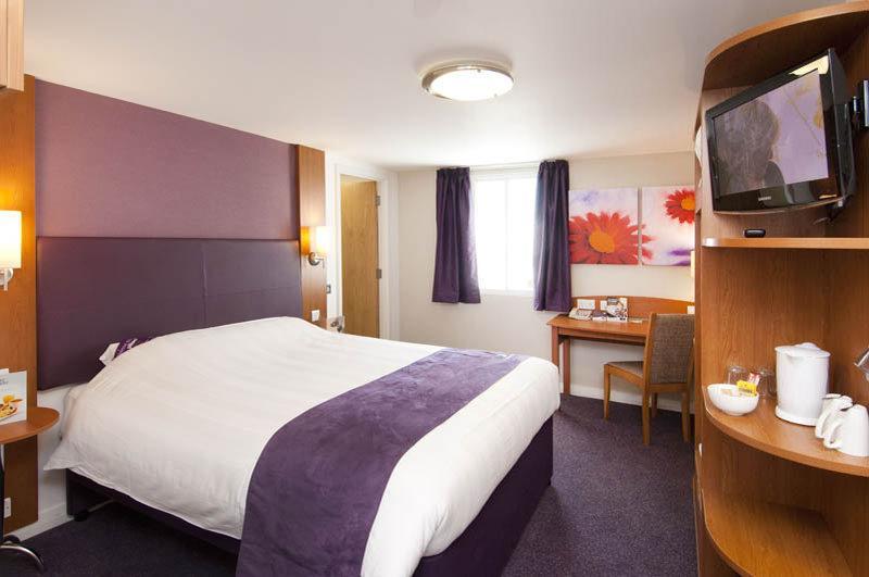 Premier Inn Chorley North Exteriör bild