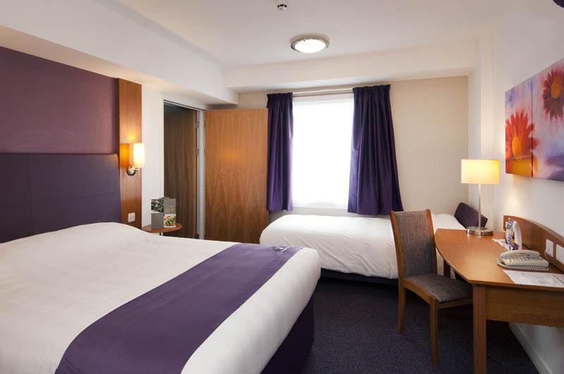 Premier Inn Chorley North Exteriör bild