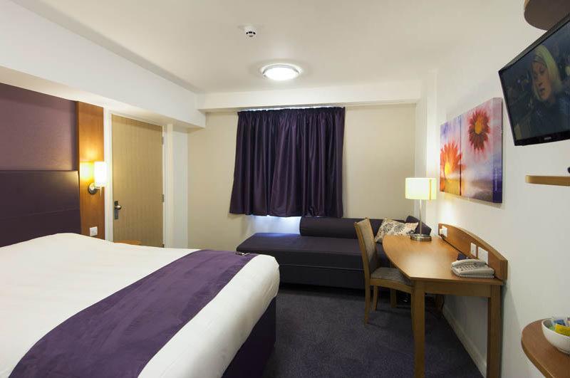 Premier Inn Chorley North Exteriör bild